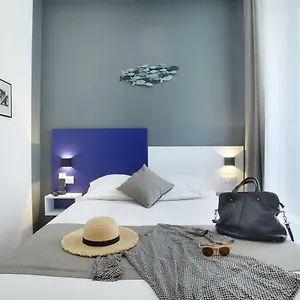 Alcove מלון
